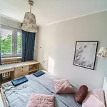 City Center/Cosy&Brightzam13