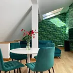 1898 Suite