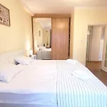 Happy Life - Apartment Next To Metro Station