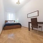 Golden Apartments-Old Town-F14