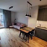 Bohema Praga Apartments, Metro Szwedzka, Near Old Town