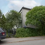 Micro Apartment Near Fort Mokotow By Noclegi Renters