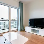 Wola Lush Apartment