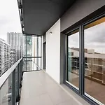 Wola Lush Apartment