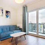 Wola Lush Apartment