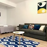 Cool Life Apartment