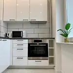 Cool Life Apartment