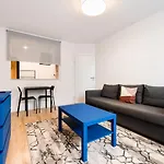 Rondo Daszynskiego City View Apartment