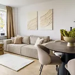 Warsaw Concierge Waszyngton Lounge