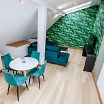 1898 Suite