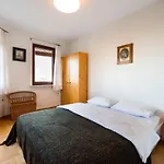 Woronicza Homey Wooden Apartment