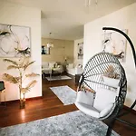 Clicktheflat Ceremony Old Town Apartment