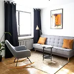 Oomph Warsaw Center Well Designed Apartment With Balcony