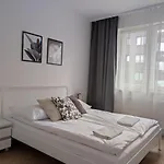 Lux Apartment Close To Medicover And Paley