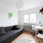 Room, Kochanowskiego 32