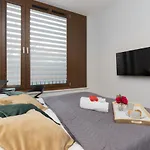 Krochmalna Apartment Warsaw Center By Renters