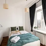 Shortstaypoland Dlugosza