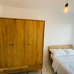Nova Ochota Prestige Apartment With Private Parking
