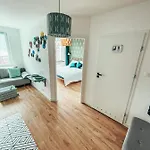 Pink Old Town Warsaw, 2 Rooms, Ac, Brand New!