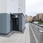 Jagiellonska 4 Prywatne Mieszkanie Z Balkonem I Bezplatnym Parkingiem 300M Od Stadionu Narodowego Samodzielne Zameldowanie! Self Check-In System!