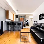 Bakalarska Modern Apartment