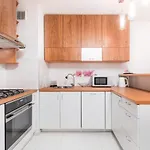 Wiartel 8 By Homeprime