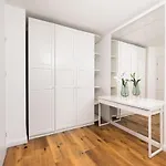 Fort Wola Golden Apartment