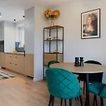Warsaw Concierge Niska