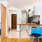 Plac Grzybowski Blue Sky Studio