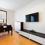 Mokotow Sunlight Apartment