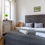 Golden Apartments/Cel2/4