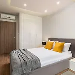 W Rent Like Home - Oxygen Wronia 45