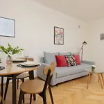 Biale Aleje Mokotow Apartment Metro By Noclegi Renters