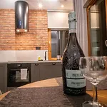 Labo Apartment Metro Mlociny