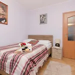 Wlochy Family Apartment By The Airport By Renters