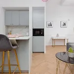 Praga Center Apartments By Noclegi Renters