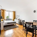 Superior Metro Centrum Apartment