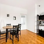Superior Metro Centrum Apartment