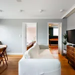 Solec Colourful Vistula Apartment