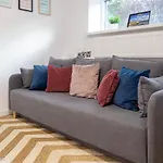 M&R Apartament Smart&Bright Batorego 16, Netflix, Free Wifi, Metro I Park Pole Mokotowskie, Stodola, Self Check-In, 5 Minut Od Centrum