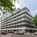 Modern Apartment With Balcony Near Hilton