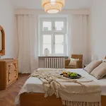 Warsaw Concierge Targowa