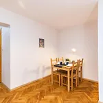 Superapart Piwarskiego 16