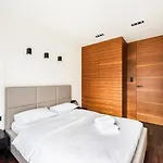 Wola Luxury Wooden Apartment