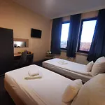 Fort Hotel