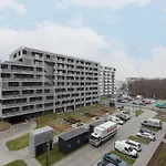 Wola Spacious Flat With Air Conditioning & Balcony By Noclegi Renters