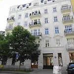 1 Syp, Kawa Vertuo, Kosmetyki Ada, 3 Min Metro Wilenska, By Visitwarsaw Apartments