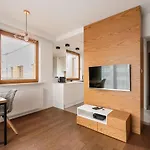 Wislany Mokotow Stylish Apartment