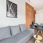 East Warsaw Modern Apartment
