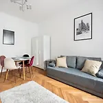 Chmielna Warsaw City Centre Apartment